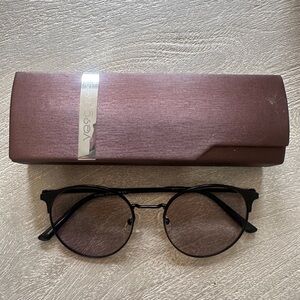 Yesglasses Black  Sunglasses with Brown Case
